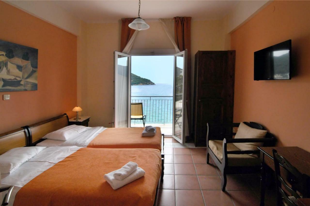 Golden View Hotel Poros Town Ngoại thất bức ảnh